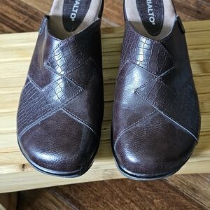 Rialto Dark Brown Textured Mules